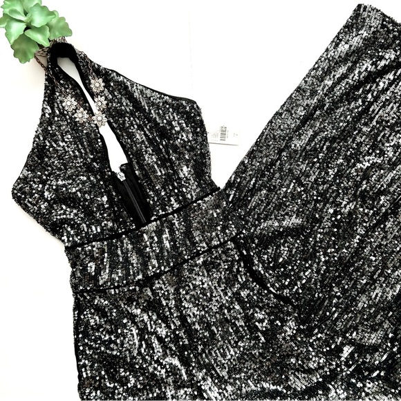 Anthropologie Maeve Carbon Sequin Jumpsuit Wide Leg Halter Neck Size 2 NWT - Picture 2 of 16